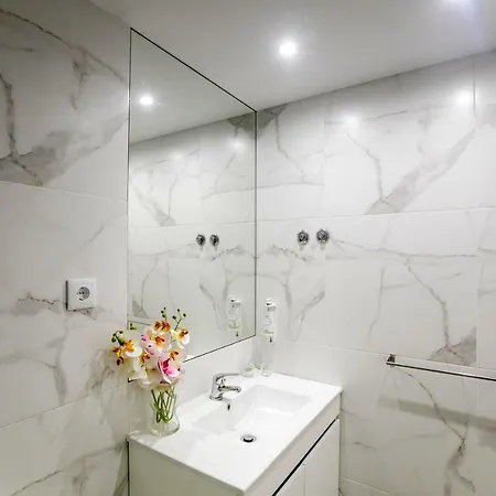 公寓 2 Bedroom Cosy Flat *